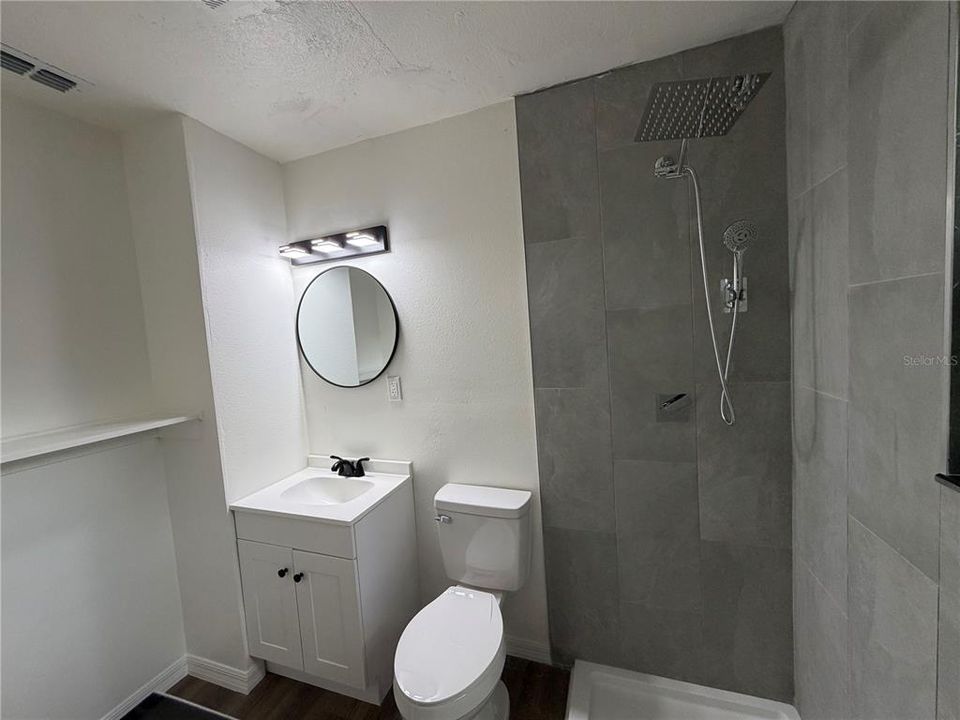 En Venta: $255,000 (2 camas, 2 baños, 824 Pies cuadrados)