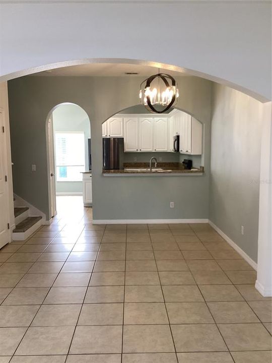 For Rent: $2,400 (3 beds, 2 baths, 1450 Square Feet)