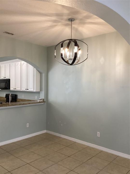 For Rent: $2,400 (3 beds, 2 baths, 1450 Square Feet)