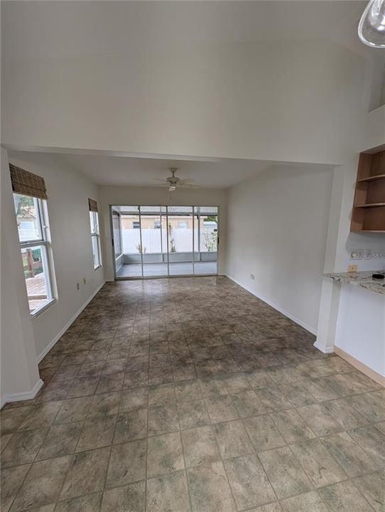 For Rent: $2,400 (3 beds, 2 baths, 1274 Square Feet)