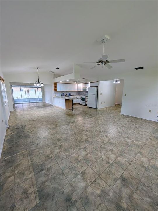 For Rent: $2,400 (3 beds, 2 baths, 1274 Square Feet)