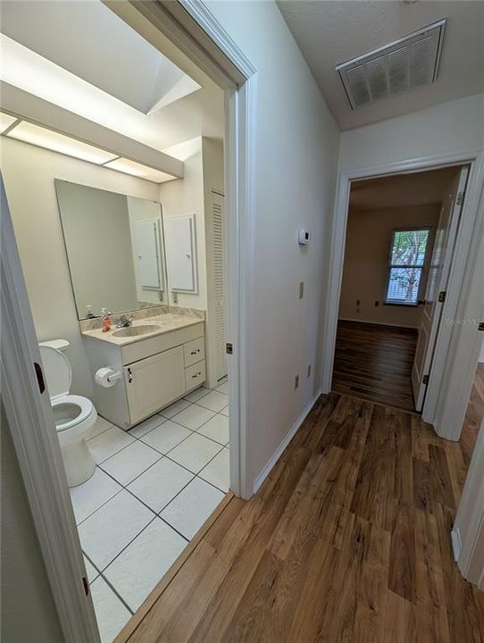 For Rent: $2,400 (3 beds, 2 baths, 1274 Square Feet)