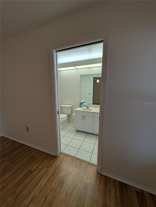 For Rent: $2,400 (3 beds, 2 baths, 1274 Square Feet)