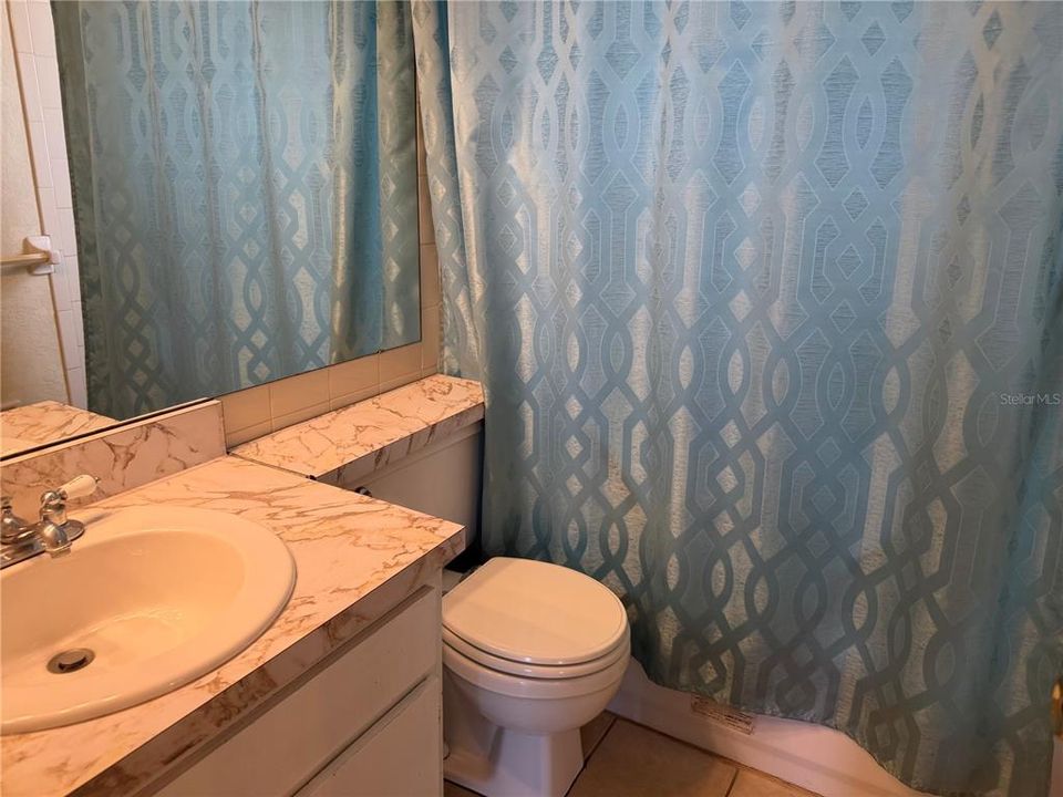 Под контрактом: $215,000 (2 спален, 2 ванн, 970 Квадратных фут)