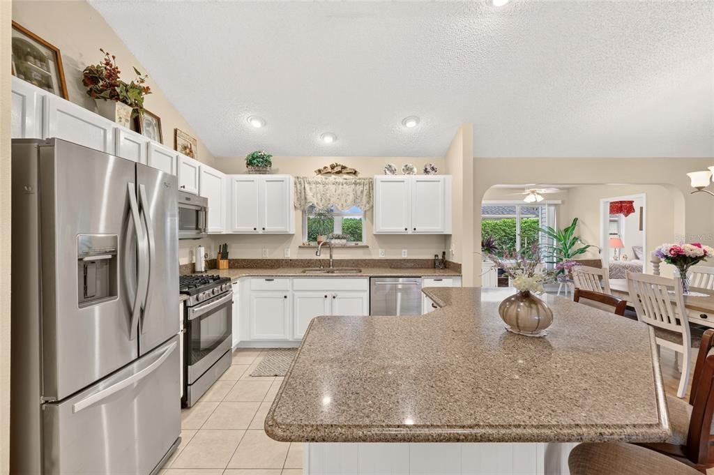 For Sale: $349,500 (3 beds, 2 baths, 1497 Square Feet)