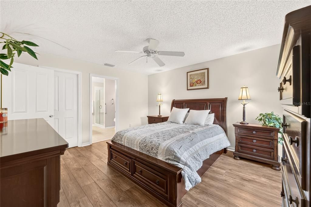 For Sale: $349,500 (3 beds, 2 baths, 1497 Square Feet)