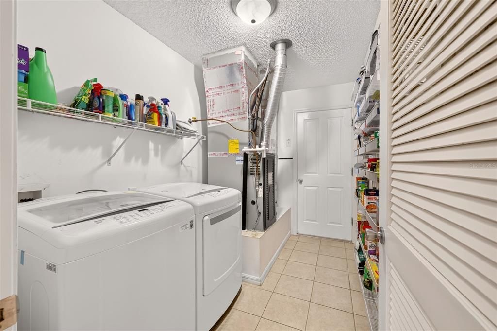 For Sale: $349,500 (3 beds, 2 baths, 1497 Square Feet)