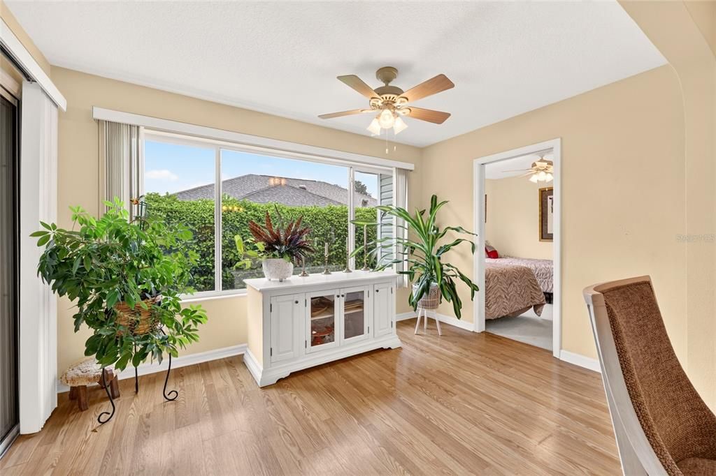 For Sale: $349,500 (3 beds, 2 baths, 1497 Square Feet)