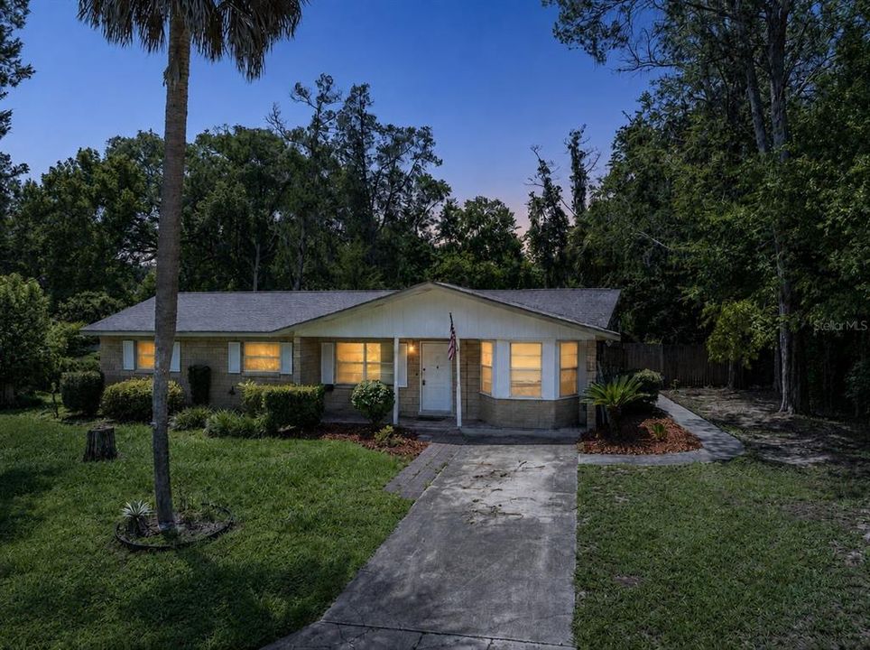 For Sale: $199,900 (3 beds, 2 baths, 1414 Square Feet)