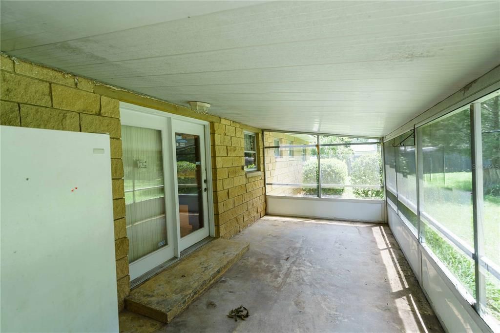 For Sale: $199,900 (3 beds, 2 baths, 1414 Square Feet)