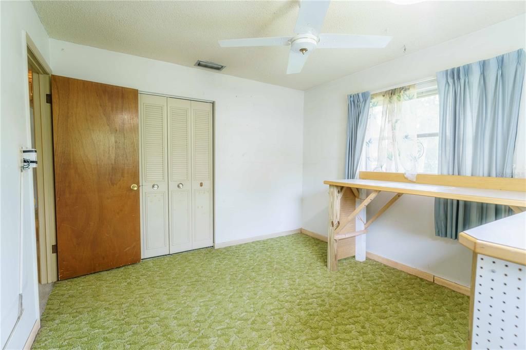 For Sale: $199,900 (3 beds, 2 baths, 1414 Square Feet)