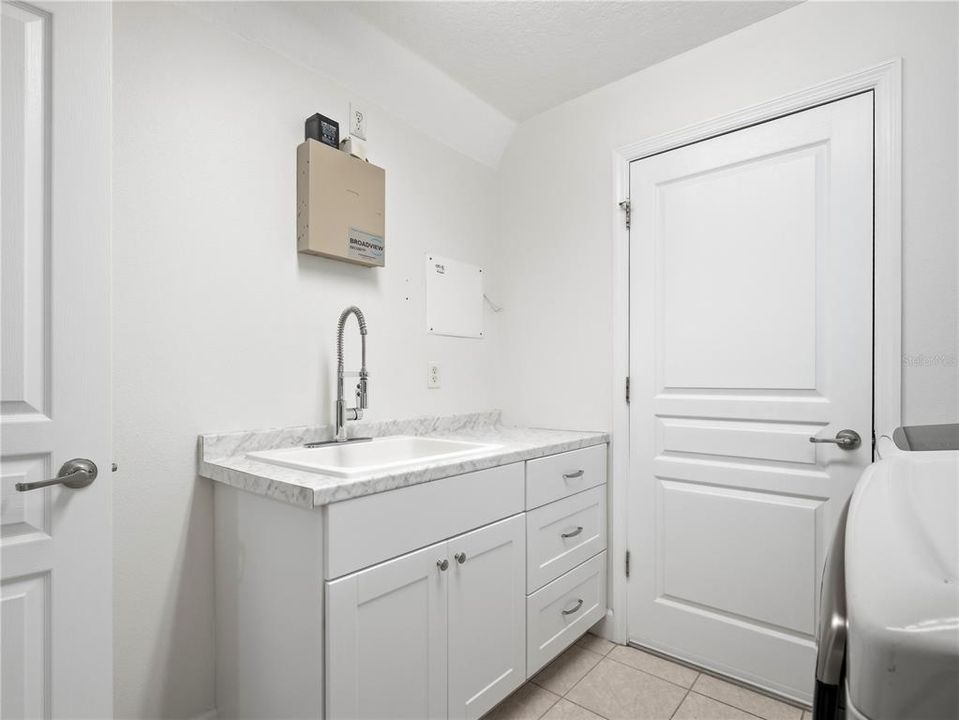 For Sale: $675,000 (5 beds, 4 baths, 3002 Square Feet)