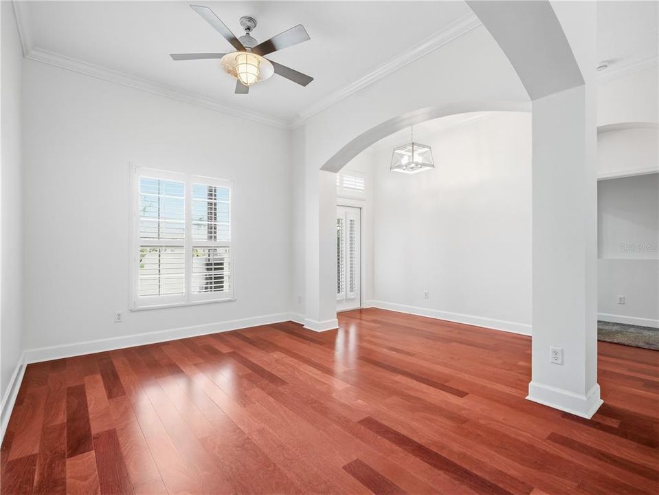 For Sale: $675,000 (5 beds, 4 baths, 3002 Square Feet)