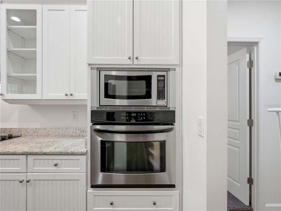 For Sale: $675,000 (5 beds, 4 baths, 3002 Square Feet)