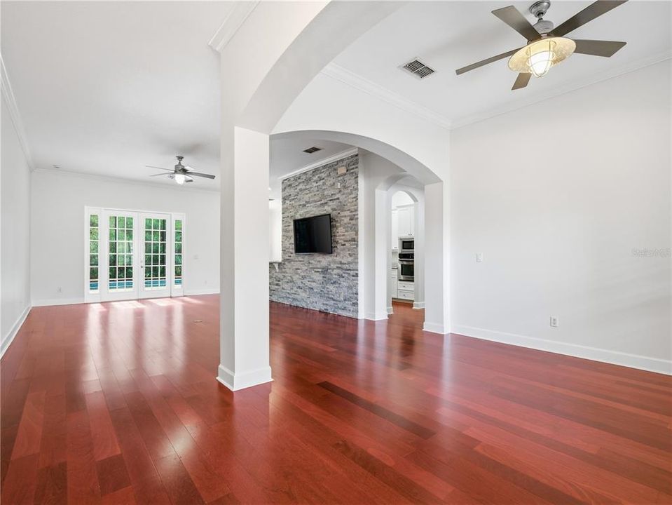 For Sale: $675,000 (5 beds, 4 baths, 3002 Square Feet)