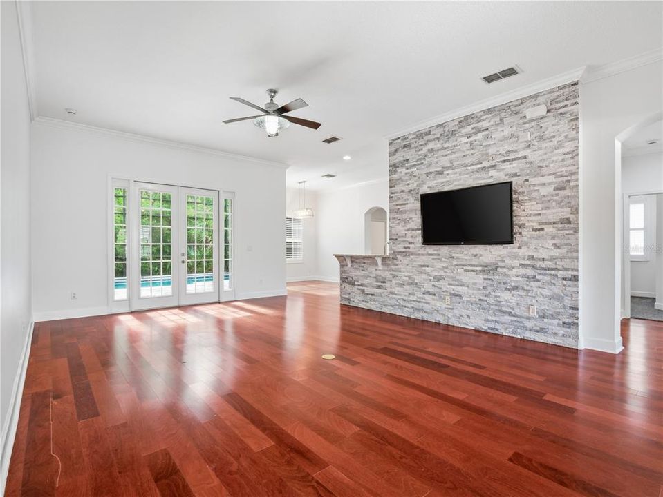 For Sale: $675,000 (5 beds, 4 baths, 3002 Square Feet)