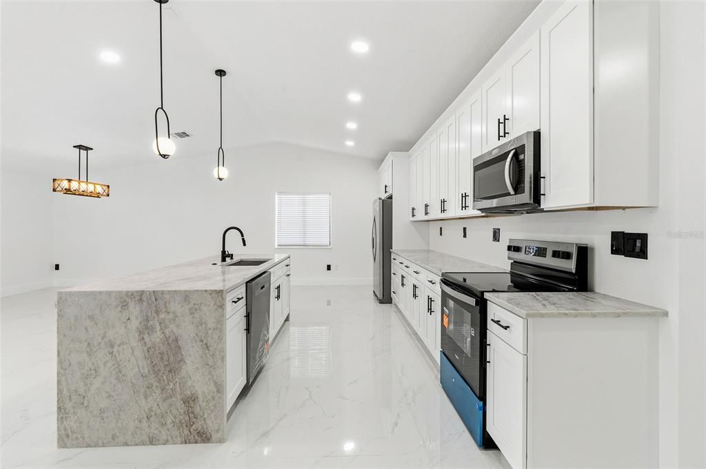 Active With Contract: $514,900 (4 beds, 2 baths, 1843 Square Feet)