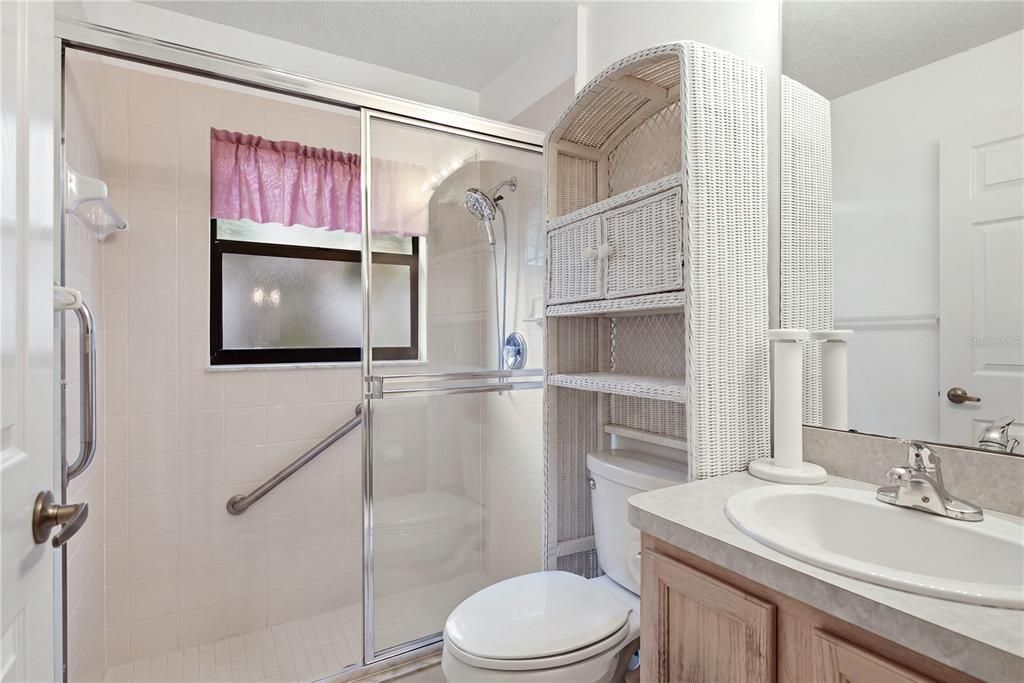 На продажу: $319,000 (2 спален, 2 ванн, 1480 Квадратных фут)