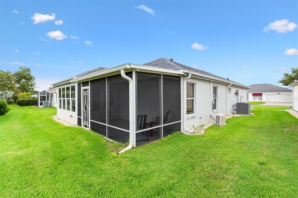 En Venta: $299,900 (2 camas, 2 baños, 1370 Pies cuadrados)