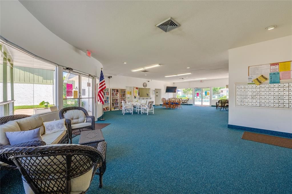For Sale: $112,500 (2 beds, 1 baths, 784 Square Feet)