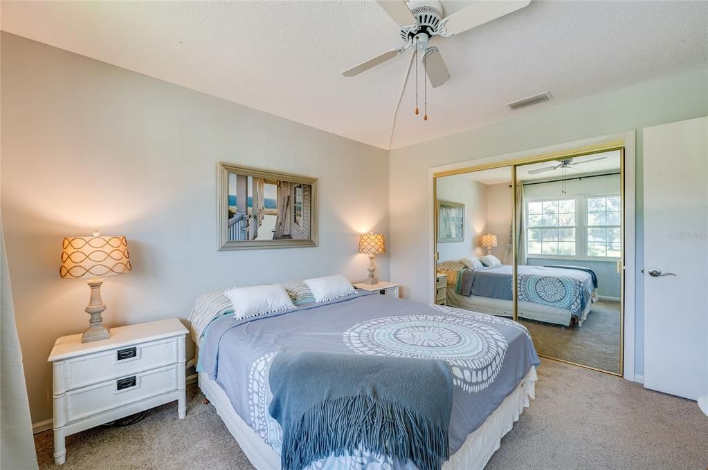 For Sale: $112,500 (2 beds, 1 baths, 784 Square Feet)