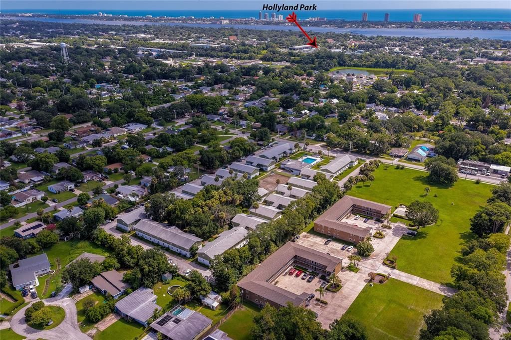 For Sale: $112,500 (2 beds, 1 baths, 784 Square Feet)