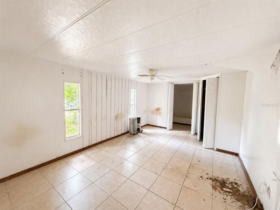 For Sale: $69,000 (2 beds, 2 baths, 792 Square Feet)