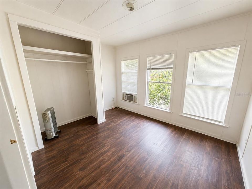 For Sale: $69,000 (2 beds, 2 baths, 792 Square Feet)