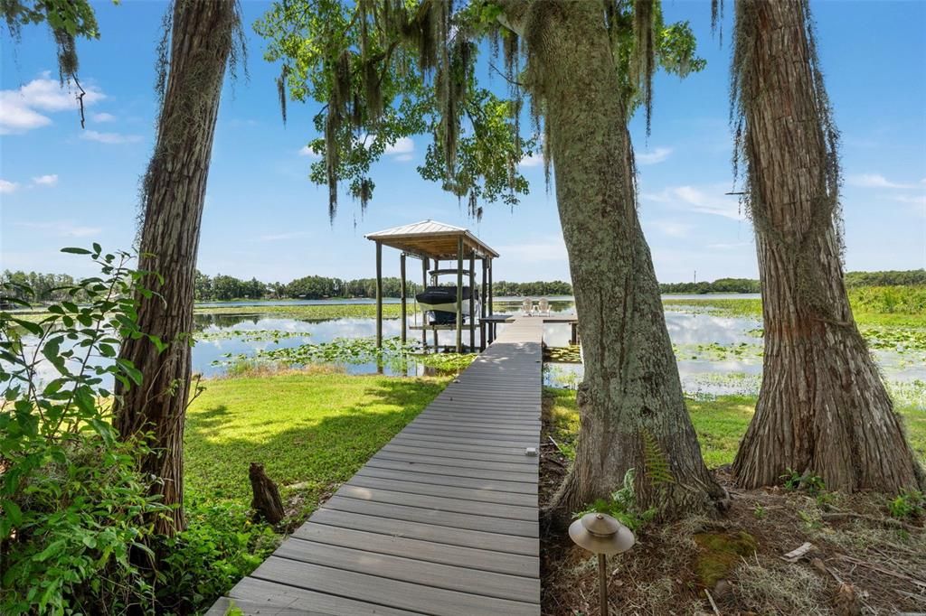 En Venta: $1,375,000 (5 camas, 3 baños, 2903 Pies cuadrados)