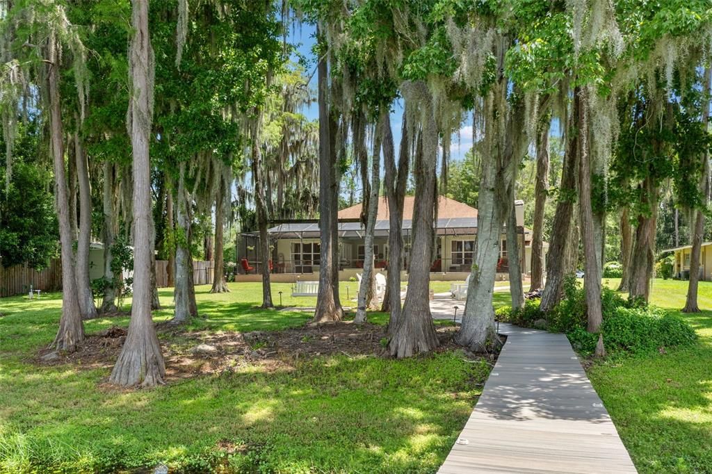 En Venta: $1,375,000 (5 camas, 3 baños, 2903 Pies cuadrados)