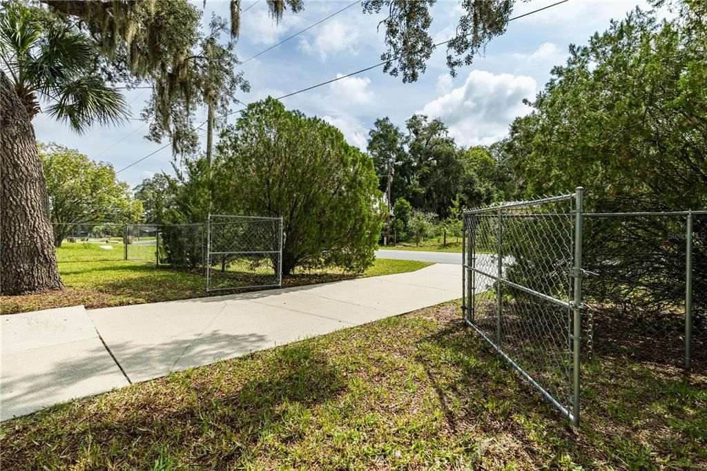 Active With Contract: $209,000 (2 beds, 2 baths, 1080 Square Feet)