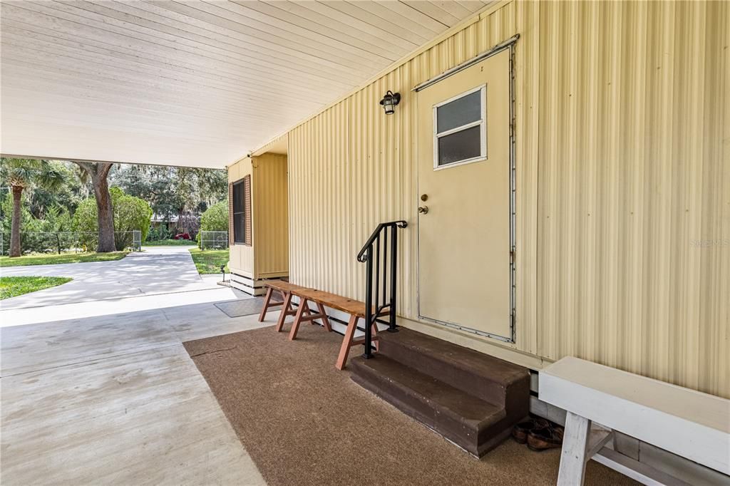 Active With Contract: $209,000 (2 beds, 2 baths, 1080 Square Feet)