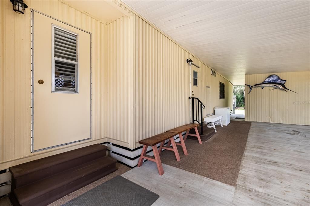 Active With Contract: $209,000 (2 beds, 2 baths, 1080 Square Feet)
