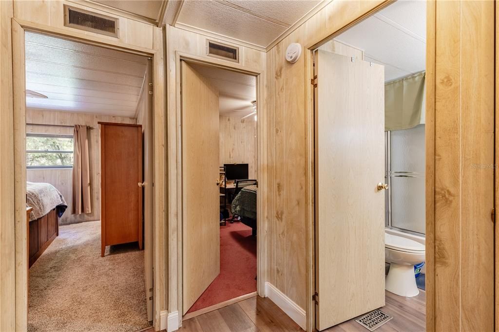 Active With Contract: $209,000 (2 beds, 2 baths, 1080 Square Feet)