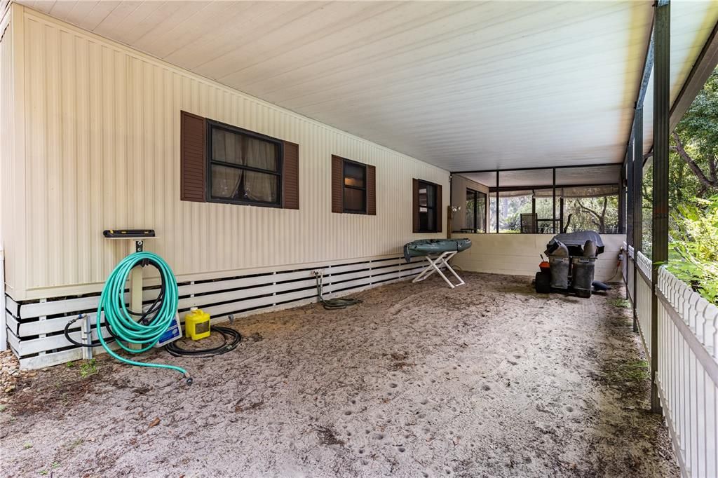Active With Contract: $209,000 (2 beds, 2 baths, 1080 Square Feet)