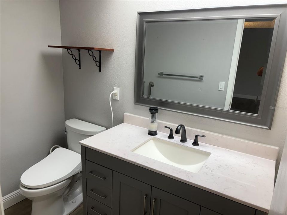 En Venta: $270,000 (2 camas, 2 baños, 1670 Pies cuadrados)