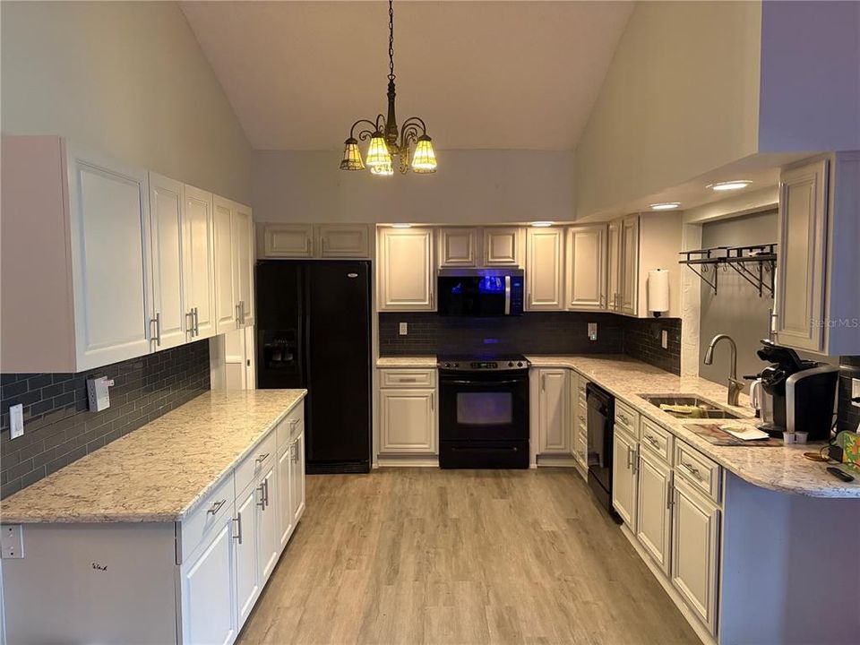 En Venta: $270,000 (2 camas, 2 baños, 1670 Pies cuadrados)