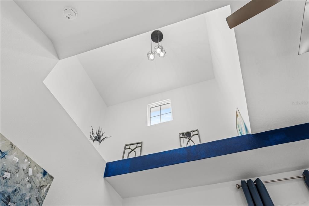 For Sale: $354,900 (2 beds, 2 baths, 1160 Square Feet)