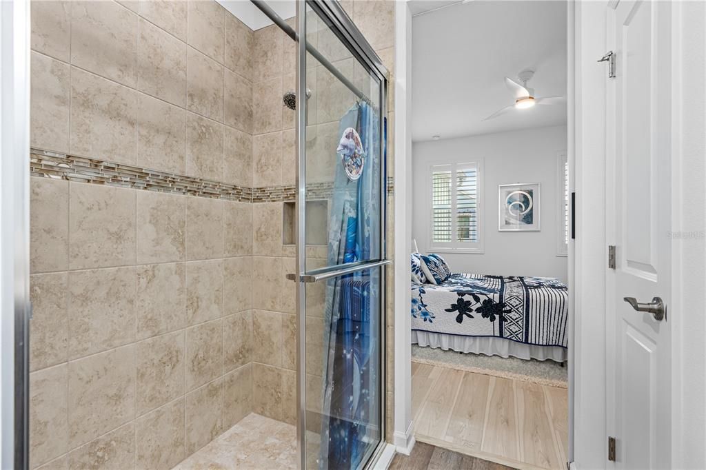 For Sale: $354,900 (2 beds, 2 baths, 1160 Square Feet)