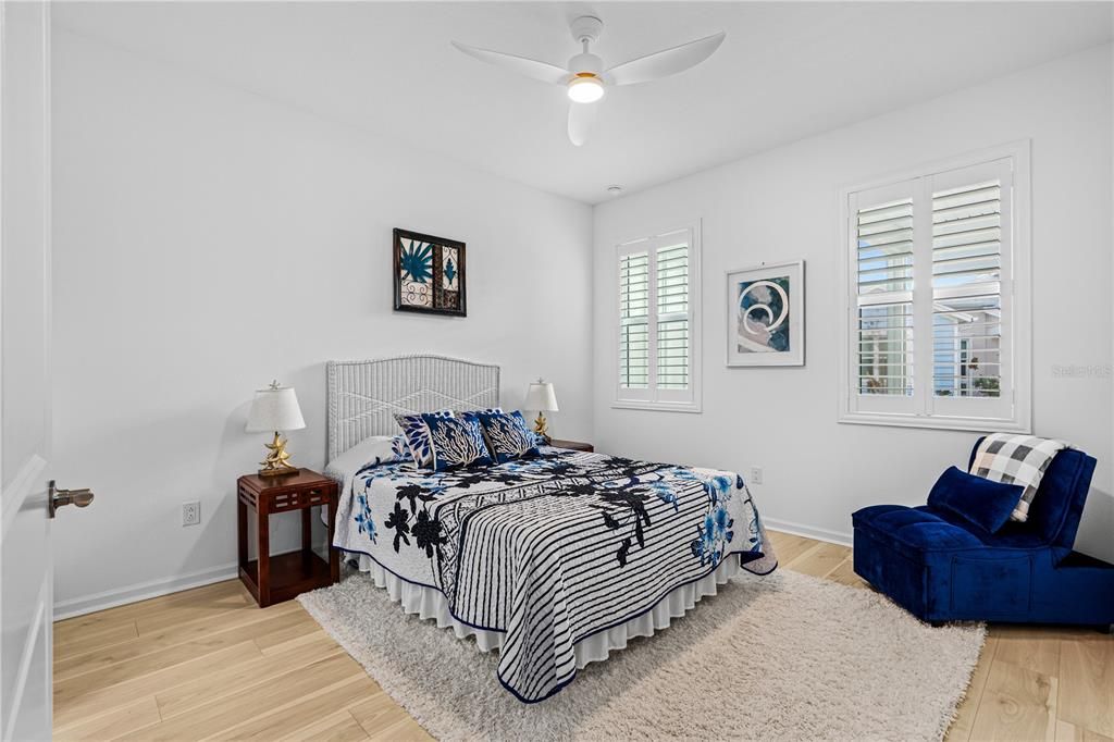 For Sale: $354,900 (2 beds, 2 baths, 1160 Square Feet)