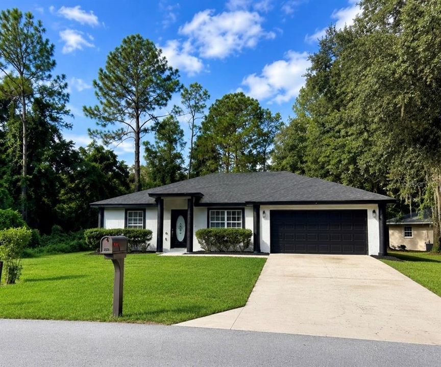 For Sale: $234,999 (3 beds, 2 baths, 1204 Square Feet)