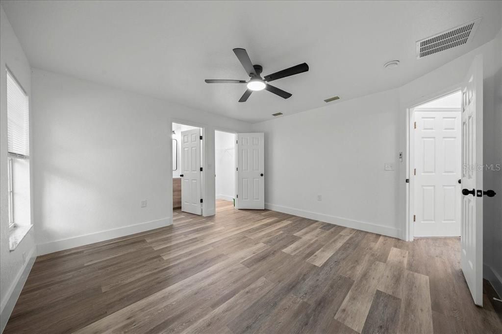 For Sale: $234,999 (3 beds, 2 baths, 1204 Square Feet)