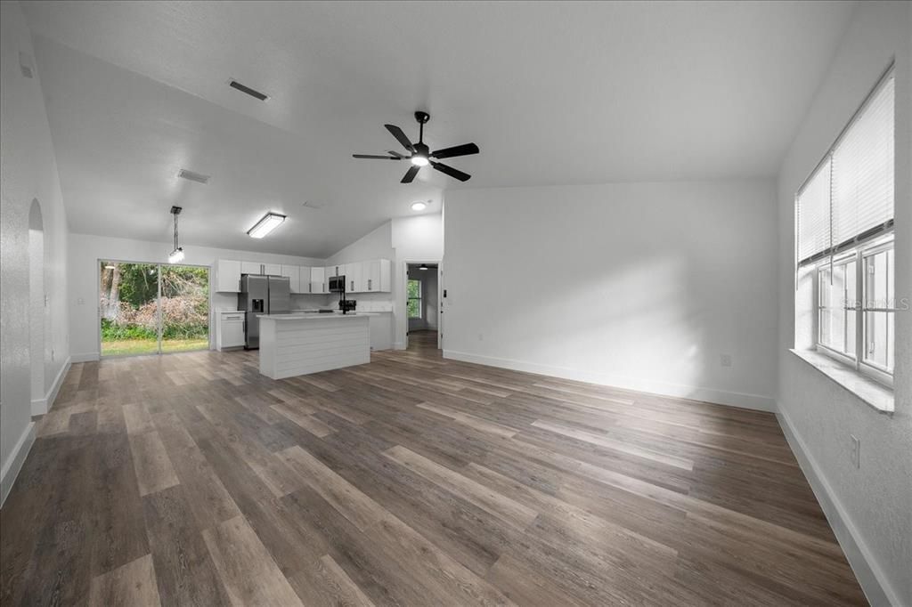 For Sale: $234,999 (3 beds, 2 baths, 1204 Square Feet)