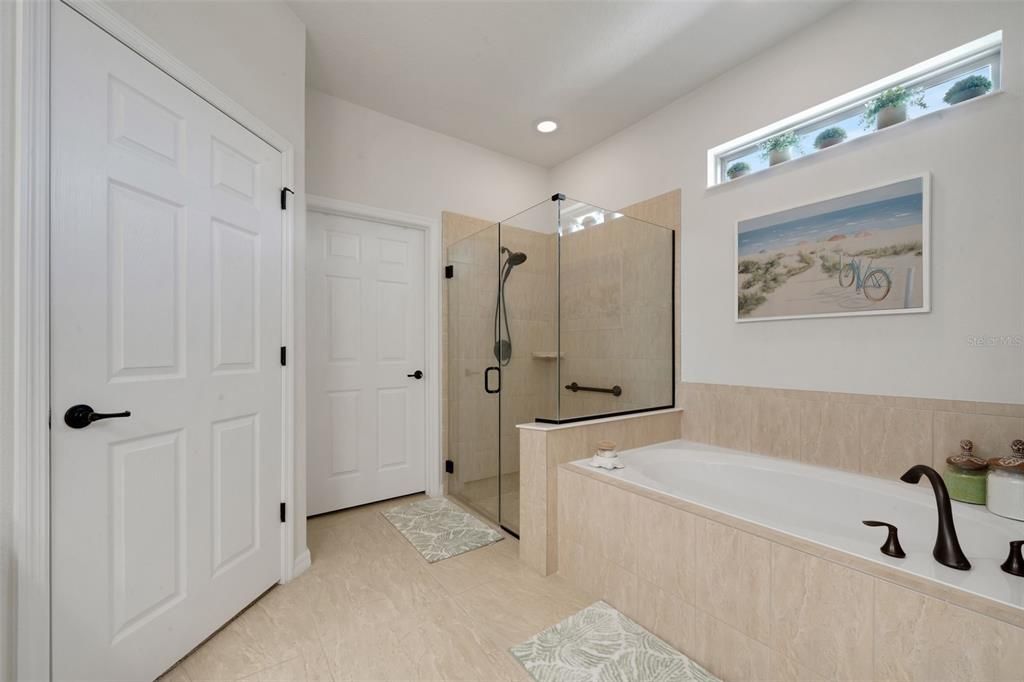 For Sale: $449,000 (3 beds, 2 baths, 2320 Square Feet)