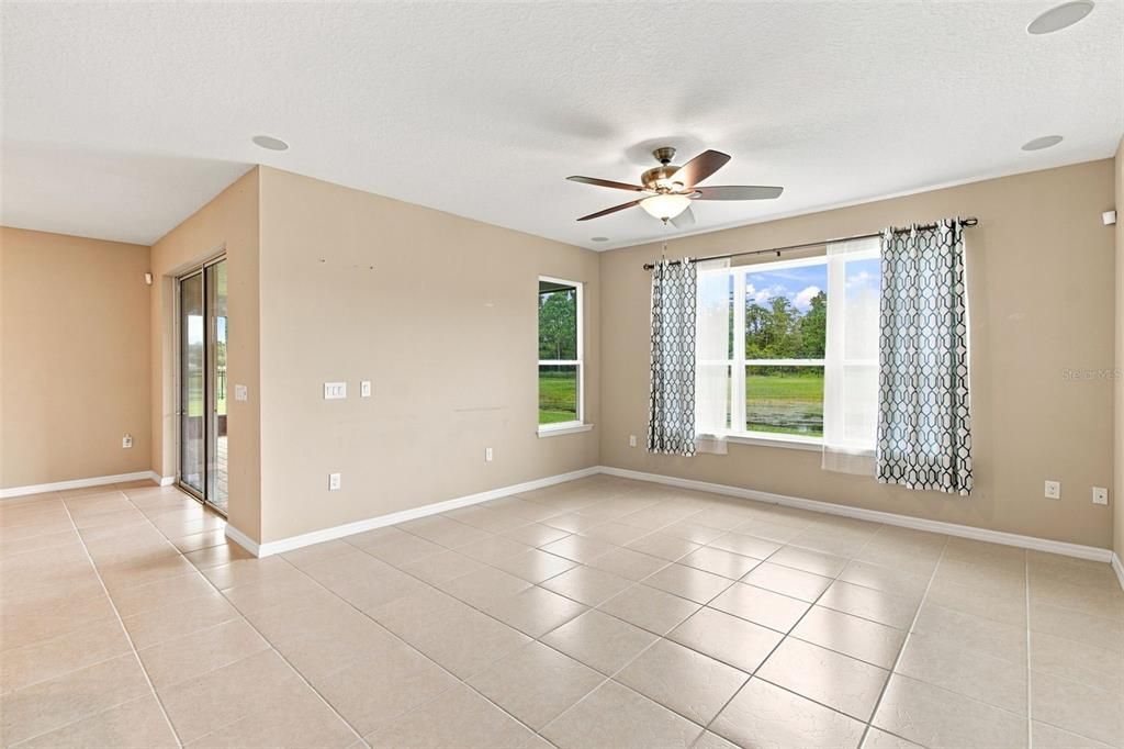 For Sale: $474,000 (4 beds, 3 baths, 2200 Square Feet)