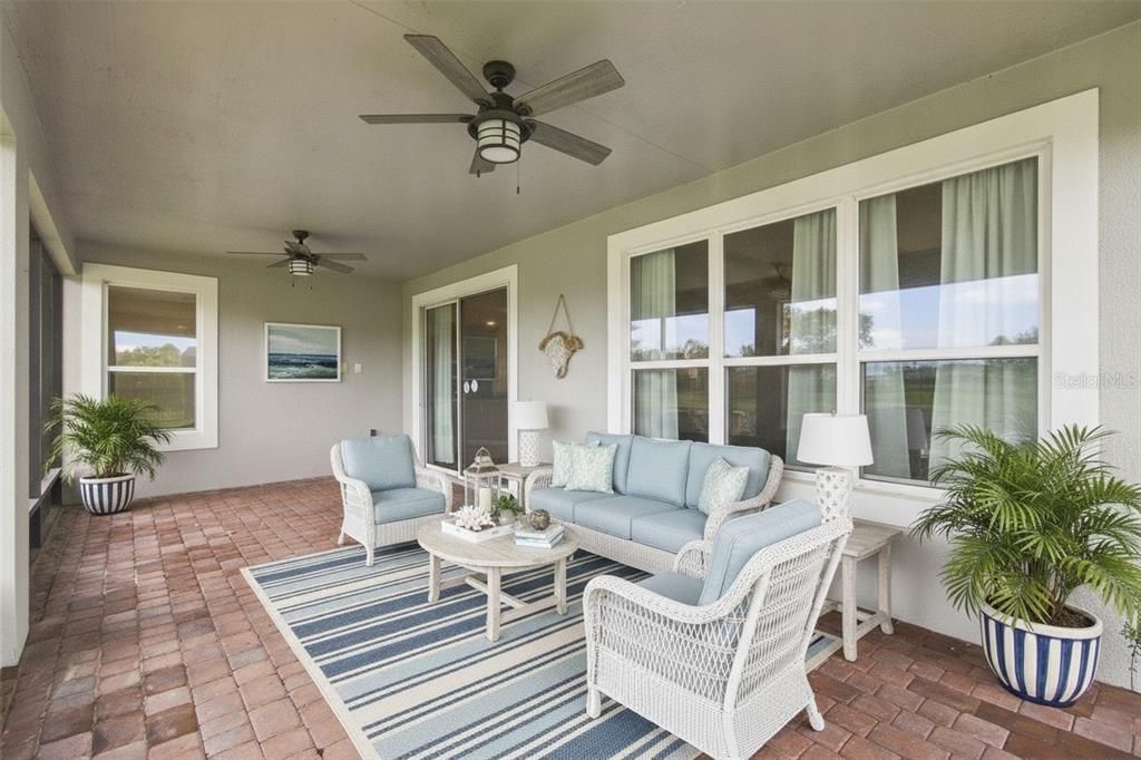For Sale: $474,000 (4 beds, 3 baths, 2200 Square Feet)