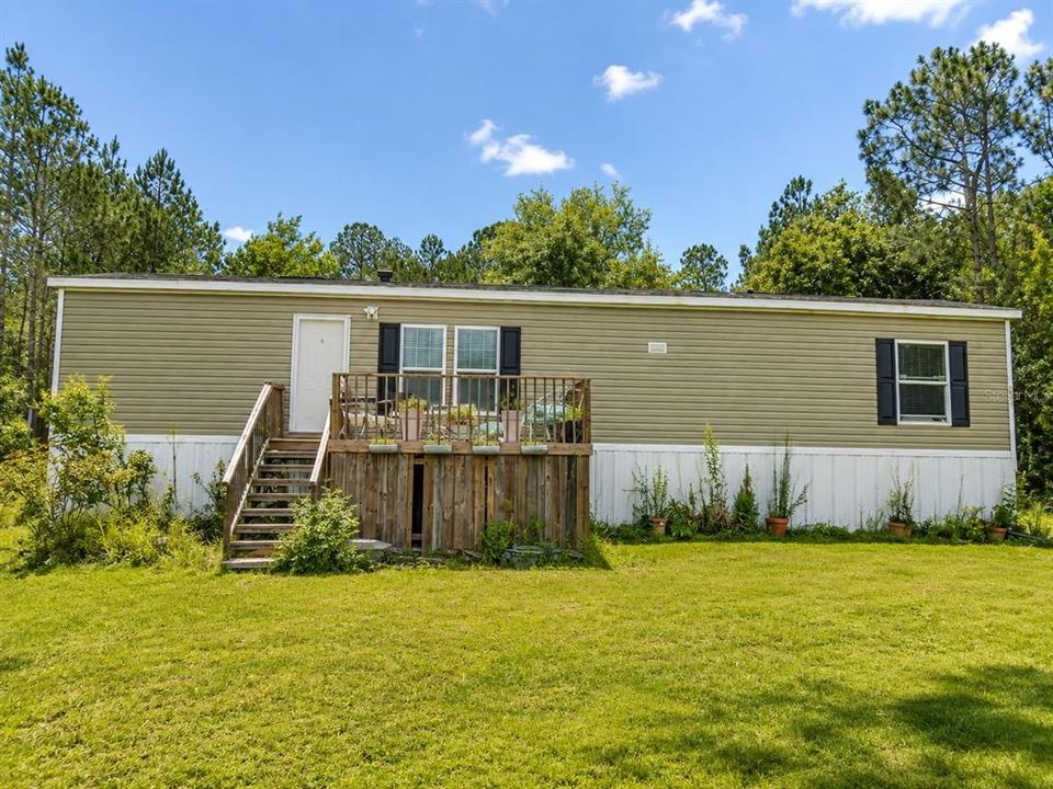 For Sale: $165,000 (2 beds, 2 baths, 826 Square Feet)