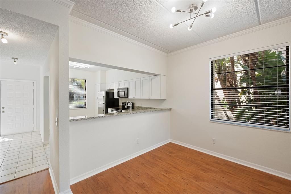 For Sale: $250,000 (2 beds, 2 baths, 1334 Square Feet)