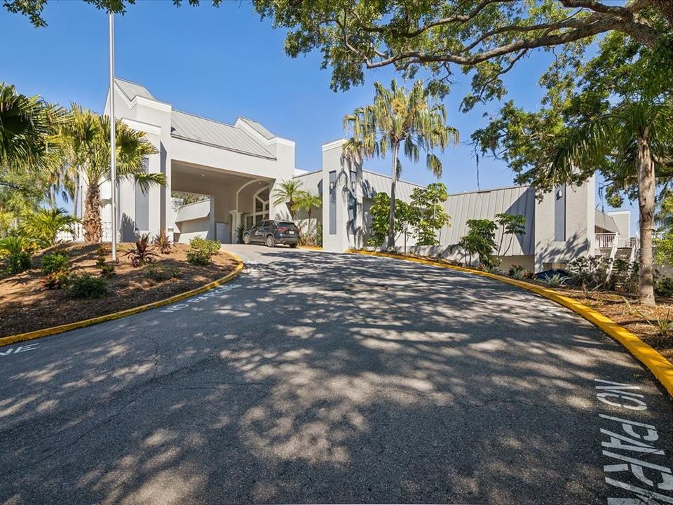 For Sale: $250,000 (2 beds, 2 baths, 1334 Square Feet)