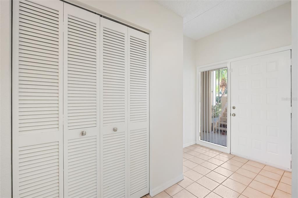 For Sale: $250,000 (2 beds, 2 baths, 1334 Square Feet)